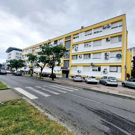 Apartman Podgorica Luaran gambar
